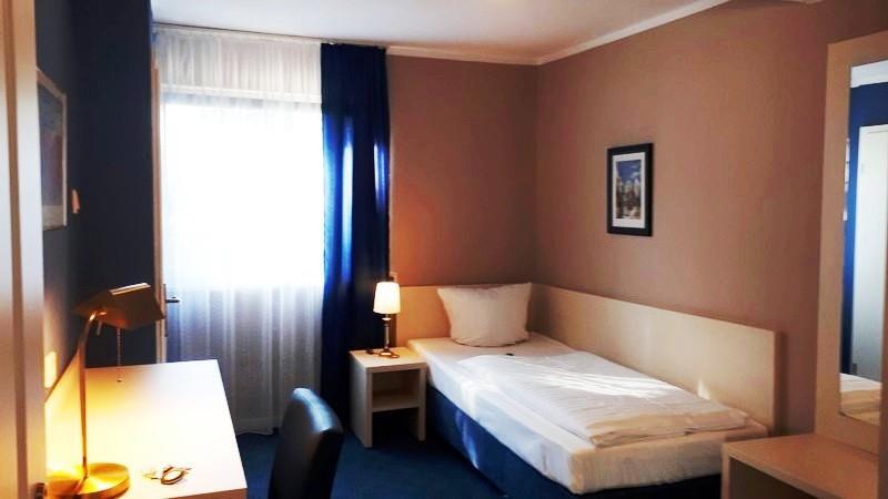 Hotel Pelikan キッツィンゲン エクステリア 写真